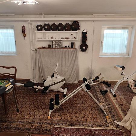 Elegant-Terraced-House-With-Bikes-Near-The-Lake-Children-At-Least-6-A-Old Starnberg Bagian luar foto