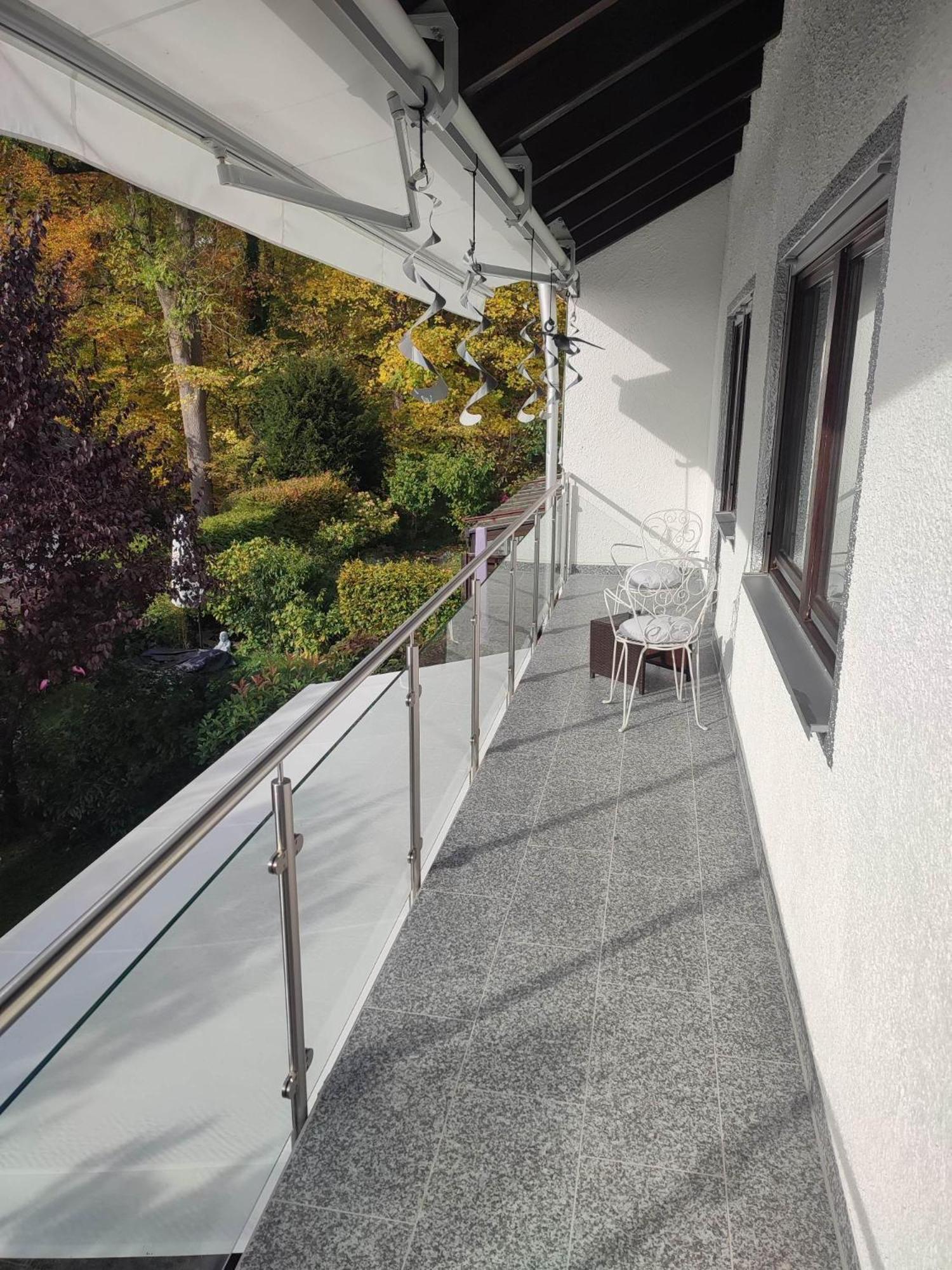 Elegant-Terraced-House-With-Bikes-Near-The-Lake-Children-At-Least-6-A-Old Starnberg Bagian luar foto