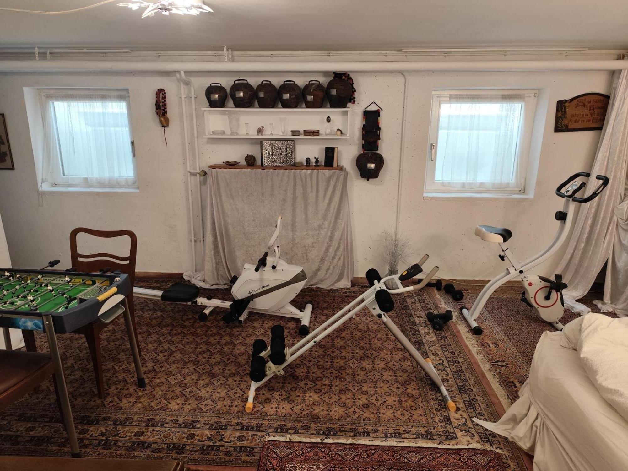 Elegant-Terraced-House-With-Bikes-Near-The-Lake-Children-At-Least-6-A-Old Starnberg Bagian luar foto